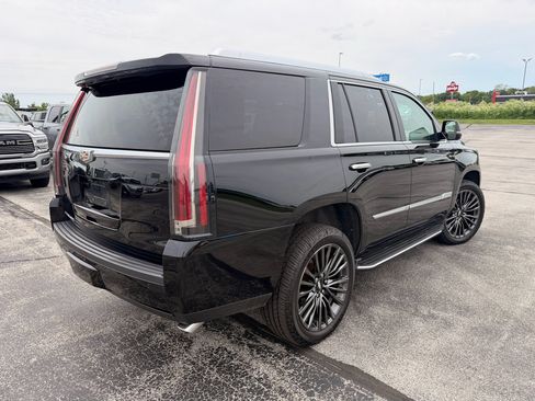 Used 2019 Cadillac Escalade Luxury w/ LPO, Radiant Package AWD/4WD image 3