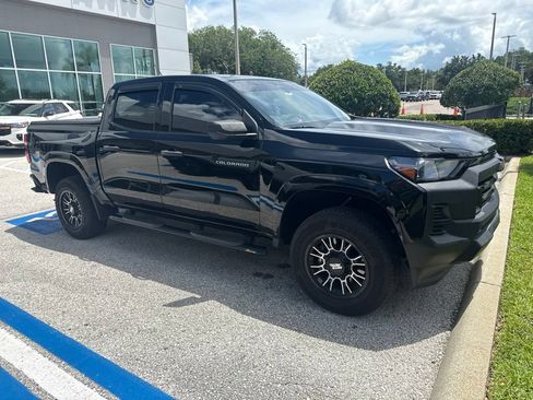 Used 2023 Chevrolet Colorado W/T w/ WT Convenience Package II RWD image 2
