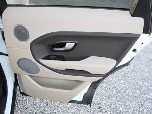 Used 2014 Land Rover Range Rover Evoque Pure image 23