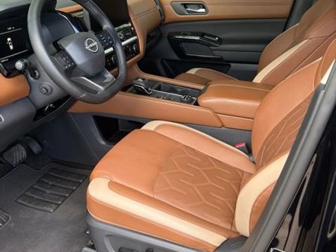 Used 2026 Nissan Pathfinder Platinum AWD/4WD image 24