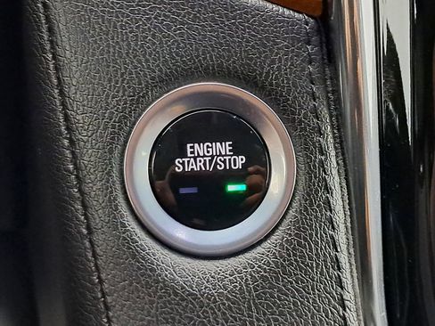 Used 2018 Cadillac Escalade ESV Luxury image 28