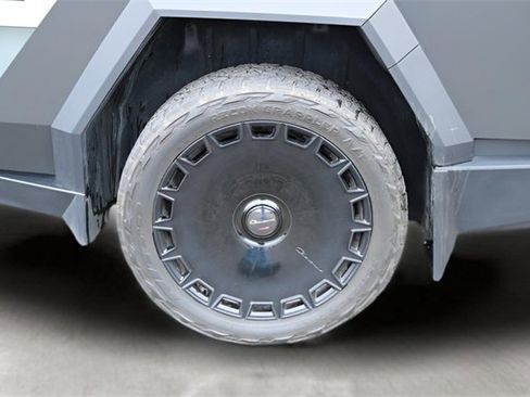 Used 2025 Tesla Cybertruck AWD Crew Cab image 12