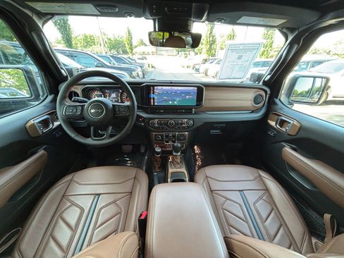 Used 2024 Jeep Wrangler Unlimited Rubicon w/ Technology Group AWD/4WD image 49