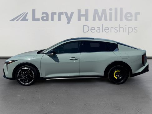 Used 2025 Kia K4 GT-Line w/ GT-Line Premium Package FWD image 2