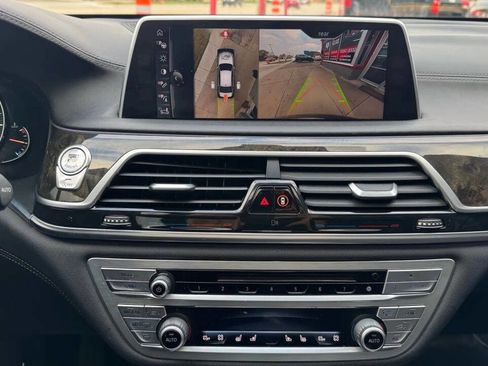 Used 2016 BMW 750i xDrive image 32