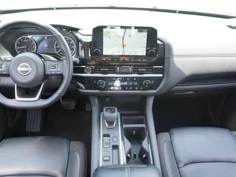Used 2024 Nissan Pathfinder SL w/ SL Premium Package FWD image 27