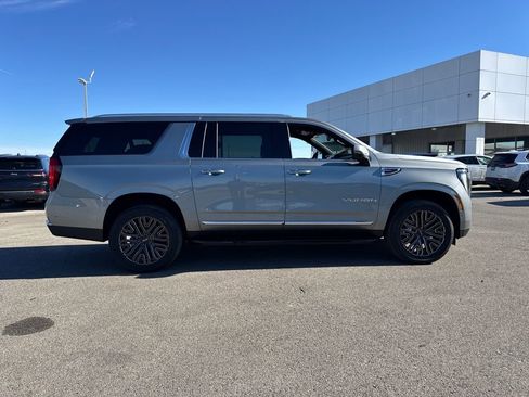 New 2026 GMC Yukon XL Elevation w/ LPO, Floor Liner Package AWD/4WD image 7