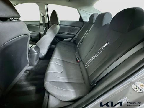 Used 2021 Hyundai Elantra SEL image 22