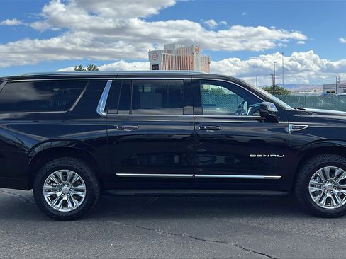 Certified 2025 GMC Yukon XL Denali AWD/4WD image 4