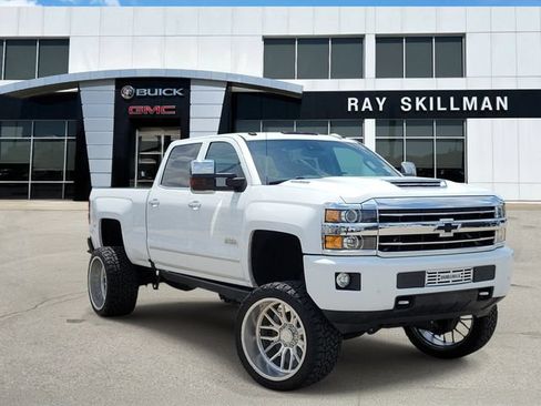 Used 2019 Chevrolet Silverado 2500 High Country w/ Duramax Plus Package AWD/4WD image 2