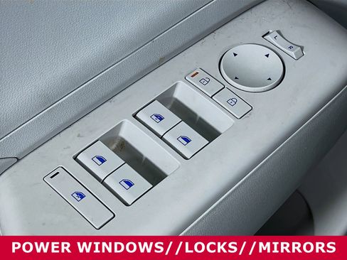 Used 2024 Hyundai Kona SE image 20