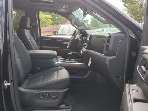 New 2026 GMC Sierra 1500 SLT w/ SLT Premium Package RWD image 29