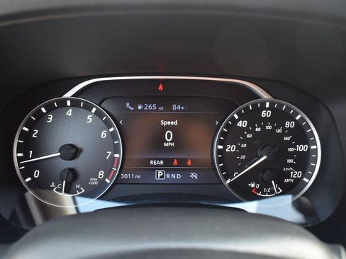 Used 2025 Nissan Frontier SV RWD image 32