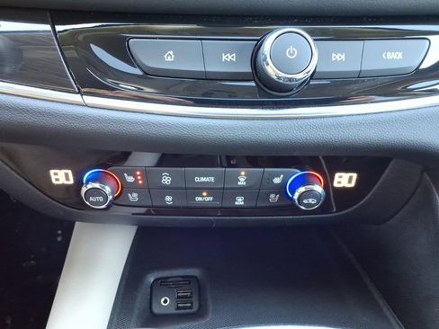 Certified 2020 Buick Enclave Premium w/ Sun and Sites Package image 20