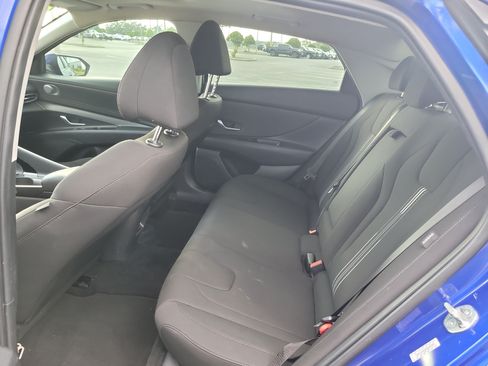 Used 2024 Hyundai Elantra SEL w/ Convenience Package FWD image 13