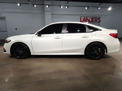 Used 2022 Honda Civic Sport image 4