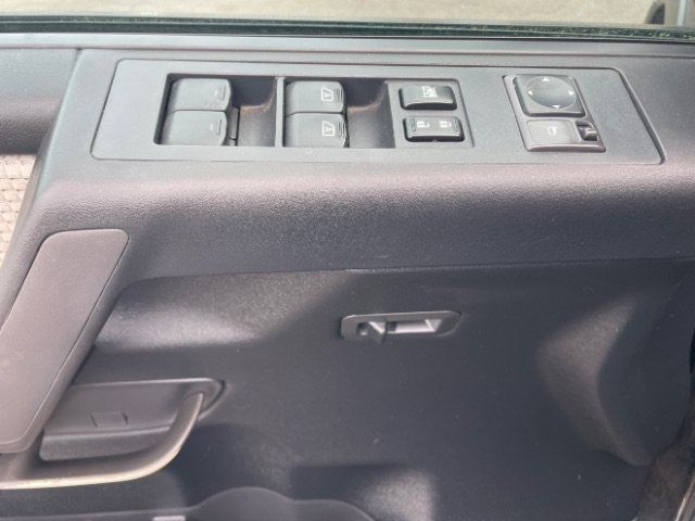 Used 2012 Nissan Titan PRO-4X AWD/4WD image 9