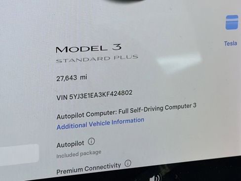 Used 2019 Tesla Model 3 Standard Range image 12