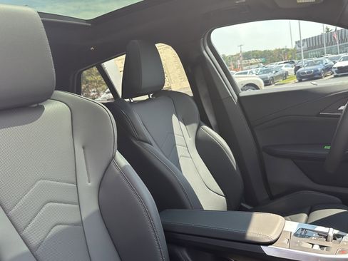 Used 2026 BMW X2 xDrive28i w/ Technology Package image 30