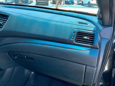 Used 2022 Honda Pilot Sport image 19