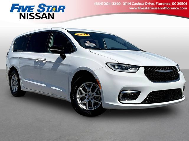 Used 2024 Chrysler Pacifica Touring-L FWD image 1