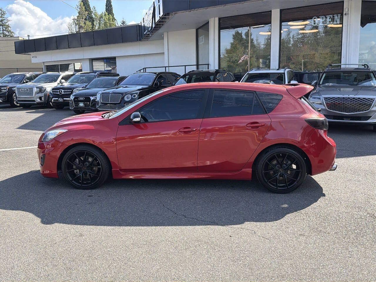 Used 2013 MAZDA MAZDA3 Touring w/ Mazdaspeed Tech Pkg FWD image 2