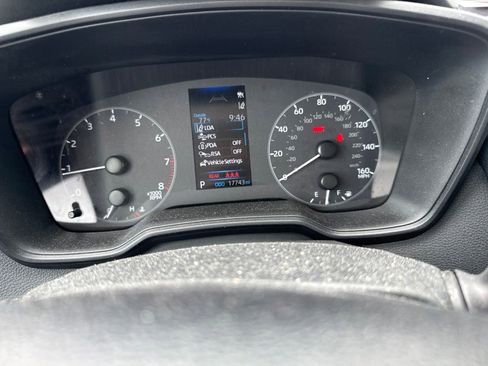 Used 2024 Toyota Corolla LE FWD image 19