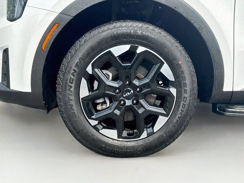 Certified 2025 Kia Sorento S AWD/4WD image 35