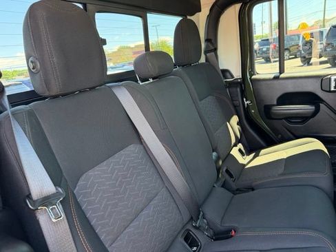 Used 2022 Jeep Gladiator Mojave w/ Cold Weather Group AWD/4WD image 13