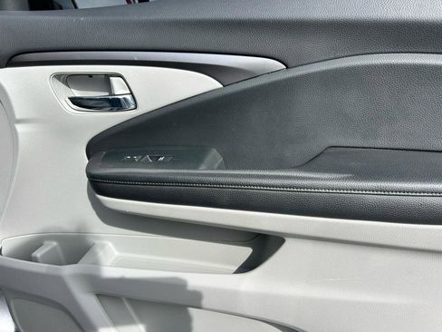 Used 2021 Honda Pilot EX-L image 11