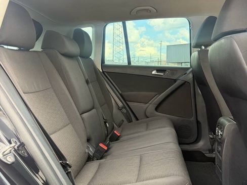 Used 2018 Volkswagen Tiguan Limited FWD image 6