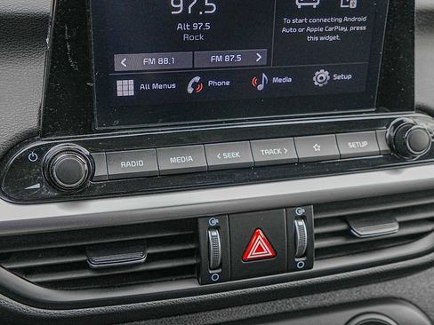 Used 2024 Kia Forte LXS image 18