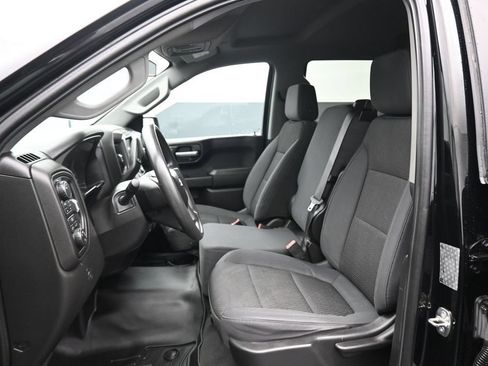 Used 2019 Chevrolet Silverado 1500 Custom Trail Boss w/ Custom Convenience Package AWD/4WD image 12