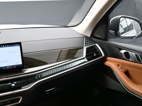 Used 2025 BMW X7 xDrive40i image 22