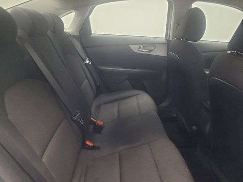Used 2024 Kia Forte LXS w/ LXS Technology Package FWD image 19