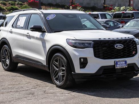 Certified 2025 Ford Explorer ST w/ Sun And Sound Package AWD/4WD image 3