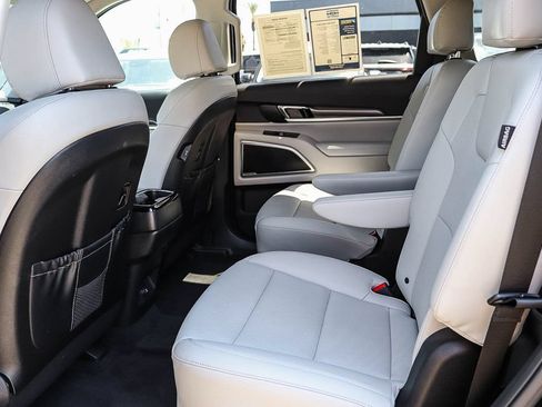 Used 2023 Kia Telluride S AWD/4WD image 23