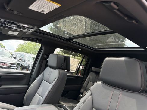 New 2026 Chevrolet Suburban RST w/ Advanced Technology Package AWD/4WD image 17