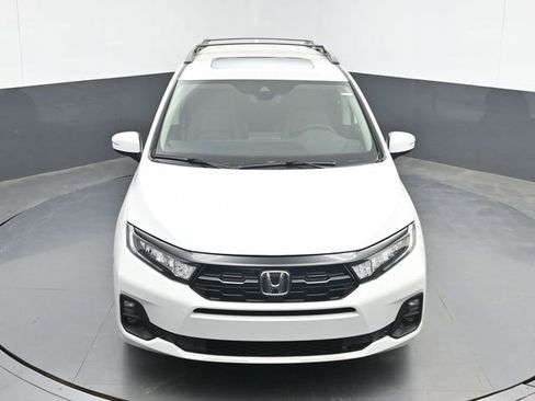 New 2026 Honda Odyssey Touring image 14