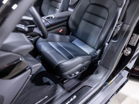 Used 2024 Porsche Taycan 4S image 38