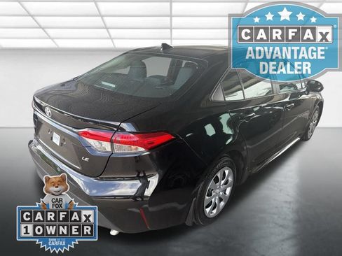 Used 2025 Toyota Corolla LE FWD image 2
