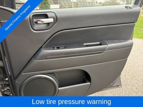 Used 2016 Jeep Compass Sport w/ Power Value Group image 29