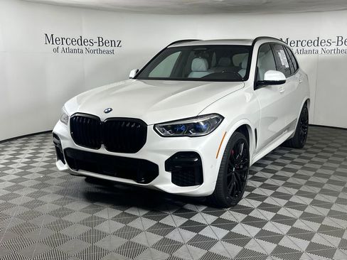 Used 2023 BMW X5 xDrive40i w/ Executive Package AWD/4WD image 3