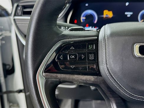 Used 2022 Jeep Grand Cherokee Overland image 23