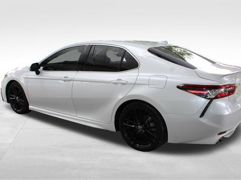 Used 2021 Toyota Camry XSE FWD image 15