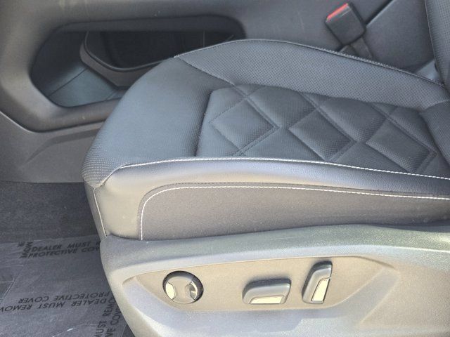 Used 2024 Volkswagen Atlas SE w/ Panoramic Sunroof Package FWD image 23