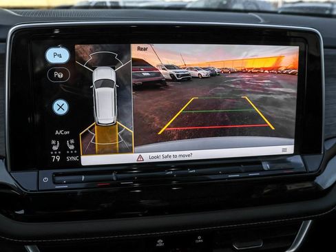 New 2026 Volkswagen Atlas SEL Premium R-Line image 9