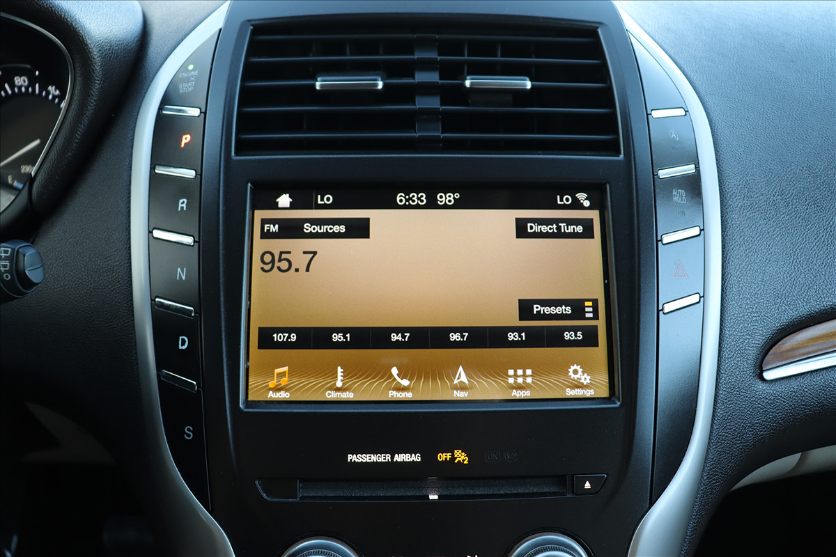 Used 2019 Lincoln MKC Select w/ Select Plus Package FWD image 34