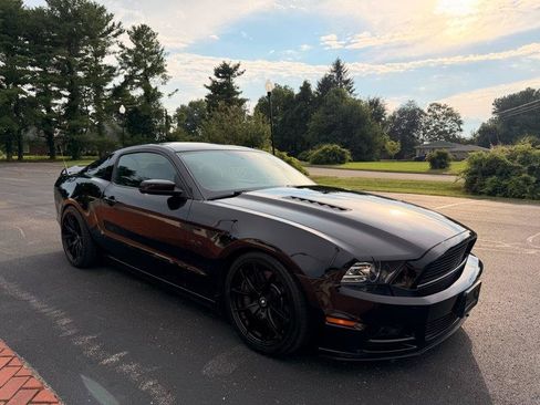 Used 2013 Ford Mustang GT RWD image 4