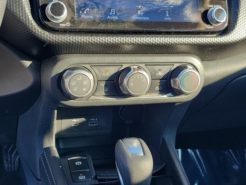 Certified 2023 Nissan Kicks SV image 27